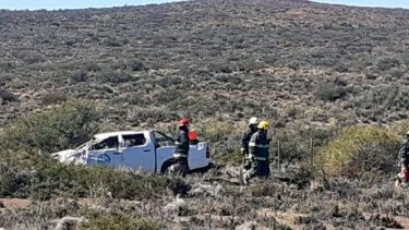 El accidente se produjo el jueves en la ruta 8, a unos 25 kilómetros de Los Menucos. Foto: Gentileza.