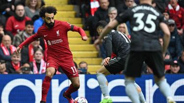 Salah hizo un gol y también erró un penal.