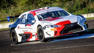 Azar mandó en la segunda del Top Race en Concordia