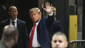 Trump se presentará este martes ante la Justicia y pidió que no televisen la audiencia