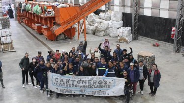 Trabajadoras y trabajadores superaron las 1.000 toneladas de residuos  que fueron enviados a distintos puntos del país para su reciclaje. Foto Gentileza 