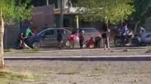 Imagen de Video: intentaron robar un vehículo en San Juan, pero fueron atropellados por el propietario