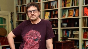 "La historia la está contando Google en este momento, porque la gente recurre al buscador y ahí tenés un recorte muy particular de la historia", afirma Pigna. 