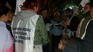 Video: Docentes interceptaron a Weretilneck en Cinco Saltos por el reclamo de Unter