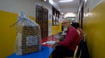 Imagen de Con grandes demoras y falta de información, las elecciones arrancaron en Bariloche
