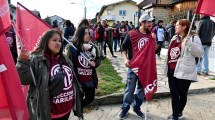 Imagen de El paro de ATE en Bariloche afecta las clases y el reclamo puso el foco en la crisis habitacional