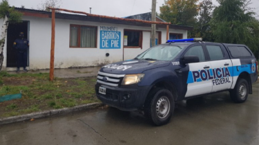 Incautan marihuana en un falso merendero de Barrios de Pie en Lago Puelo. Foto NA.
