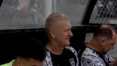 Lovrincevich renunció como técnico de Cipolletti. (Foto: Oscar Livera)