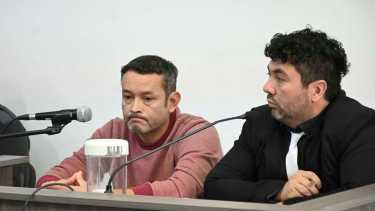Fernando Cronenbold y su defensor Rubén Antiguala. (Foto: Florencia Salto)