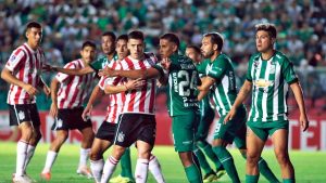 Estudiantes ganó por la Sudamericana y Patronato perdió en su debut por Libertadores
