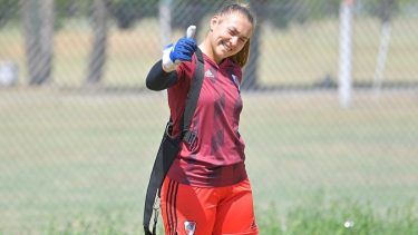 Krotter tiene 17 años y es suplente en la primera de River. (Foto: @RiverPlateFem)