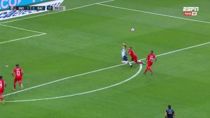 Así fue el polémico penal para Racing en el clásico con Independiente