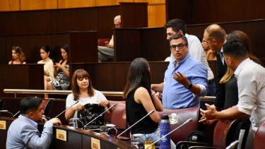 La bancada oficialista ahora tiene ocho representantes. Foto: archivo Matías Subat.