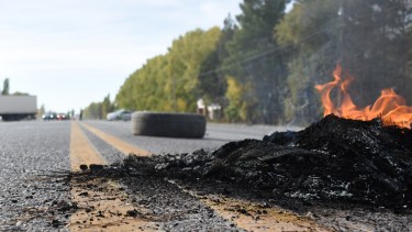 Paro y corte de Ruta 22, en Roca: este martes, protestarán por la emergencia alimentaria