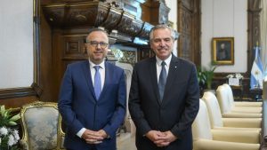 Quién es Antonio Aracre, el asesor de Alberto Fernández que llegó con polémica y hoy renunció