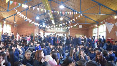 Estudiantes de la EPET7 plantearon no regresar a clases hasta tener condiciones de seguridad (foto gentileza)
