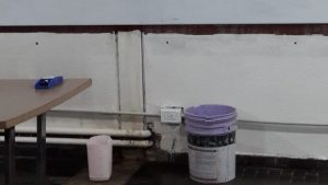 Estudiar con goteras: en la Fadecs de Roca siguen los problemas edilicios
