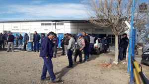 Municipales reclaman salarios y la falta del servicio de gas en Roca