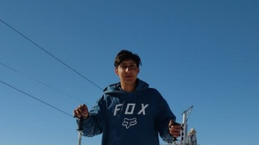 Brian tiene 20 años y su taller se consumió por completo. Foto: Gentileza .