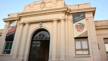 Un alumno le pegó una patada a una profesora en un secundario de Santa Rosa