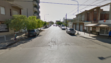Un motociclista fue tras lado al hospital Castro Rendón de Neuquén. Foto: Captura Street View