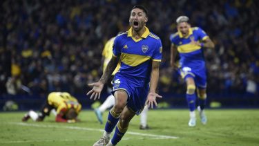 Varela y el grito de desahogo por el 2 a 1. (Foto: AP)