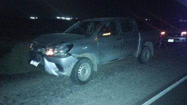 Sábado Santo en las rutas de Neuquén: el choque contra una vaca y turistas varados lo destacado 