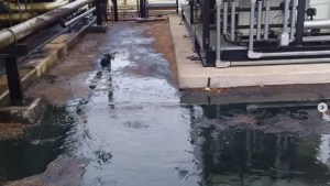 Investigan sabotaje en batería de YPF que produjo un derrame de petróleo