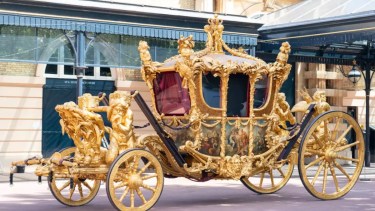 Para retornar a las instalaciones reales, Carlos III y Camilla utilizarán el histórico Gold State Coach, que data del siglo XVIII.-