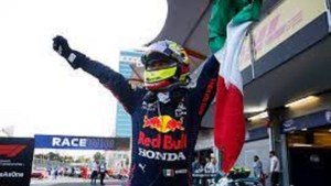 Checo Pérez ganó su primer sprint en la Fórmula 1