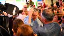 Imagen de El detrás de escena en el búnker de Rolando Figueroa: de la incertidumbre a la victoria 
