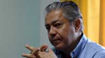 Imagen de La deuda en dólares de Neuquén ejercerá presión en el gobierno de Rolando Figueroa