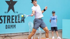 Pedro Cachín y Tomás Etchverry avanzan en el Masters 1000 de Madrid