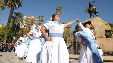 Los turistas tendrán la posibilidad de ser parte de grandes propuestas para celebrar este mes patrio en la Ciudad de Mendoza.