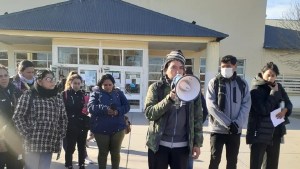 Vecinos reclamaron en el hospital de Cipolleti por la reapertura de un centro de atención primaria