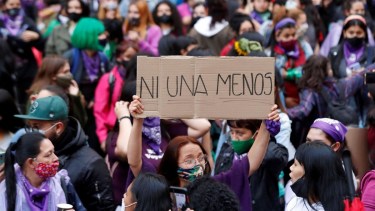 El "Ni Una Menos" se convirtió en un grito de Argentina para el mundo contra la violencia de género y los femicidios y transfemicidios.-