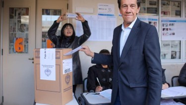 El radical Sadir será el sucesor de Morales en la gobernación
