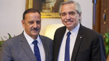 Ricardo Quintela logró la reelección con amplitud y Alberto Fernández viajará a La Rioja para capitalizar la victoria del peronismo. Foto Archivo.