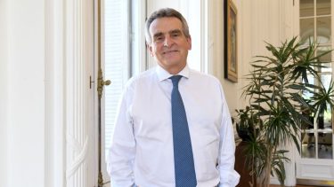 El jefe de Gabinete lanzará el lunes su precandidatura. 