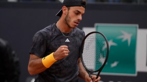 Fran Cerúndolo dio la sorpresa en el Masters 1000 de Roma, bajó a Sinner y está en cuartos