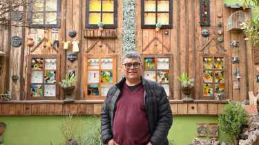 Fernando Zalazar invita a conocer los contenidos que se ofrecen en este espacio. Foto: Flor Salto.
