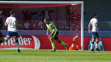 San Lorenzo perdió ante Barracas y se complicaron sus chances. 