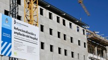 Imagen de Principio de acuerdo en el conflicto gremial en las obras del hospital y la terminal de Bariloche