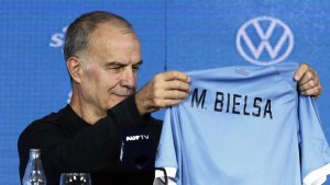 El curioso detalle que deslumbró a Marcelo Bielsa en Uruguay y que lo llevo a ser su DT