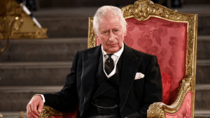 «Nostradamus Moderno» aseguró haber visto un número diabólico en la coronación del rey Carlos III