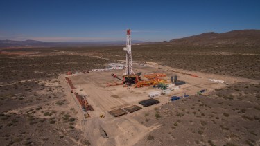 La ubicación del personal a cargo del equipo perforador SAI 303 que busca Vaca Muerta, fue el eje del reclamo de los petroleros de Mendoza.
