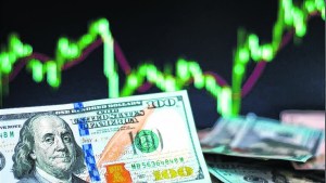 Incertidumbre e internas políticas mantienen al blue en alza: $ 488