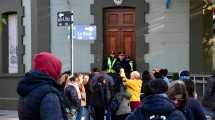 Imagen de Los contratos eventuales: el lado B de la transición política en Neuquén