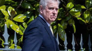 El príncipe Andrés se expone a un desalojo, en medio de un escándalo con el rey Carlos III