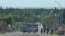 Imagen de Sin transporte escolar otra vez en Roca: por falta de fondos para combustible cortaron un servicio